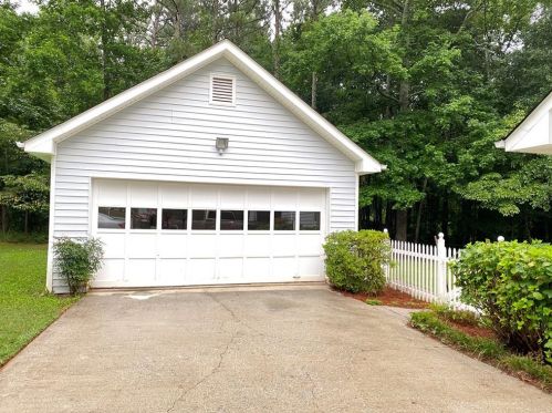 108 Wildflower Dr, Social Circle, GA 30025-4333