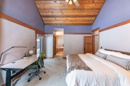 11874 Rainbow Dr, Truckee CA  96161-2761 exterior