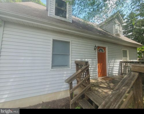 331 York Rd, Carlisle, PA 17013-3239