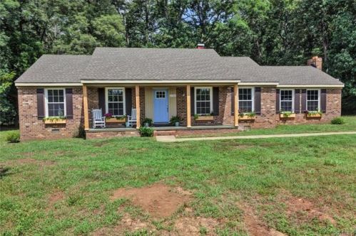 1761 Rocky Ford Rd, Powhatan, VA 23139-7105