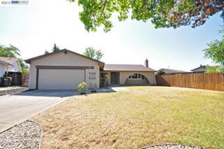 608 Anna Maria St, Livermore, CA 94550-5223