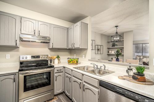 1762 Trenton St, Denver, CO 80220-2047