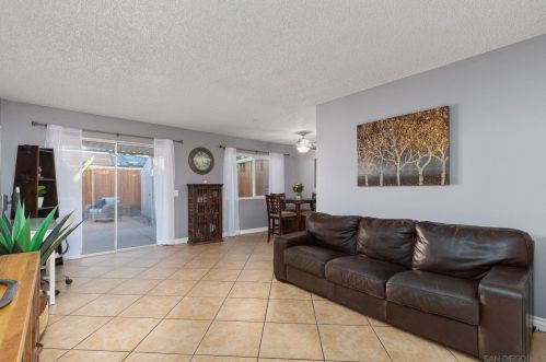 4653 Calle Del Palo, Oceanside, CA 92057-5218