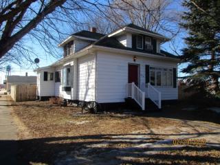420 Spruce St, Kindred, ND 58051-4212