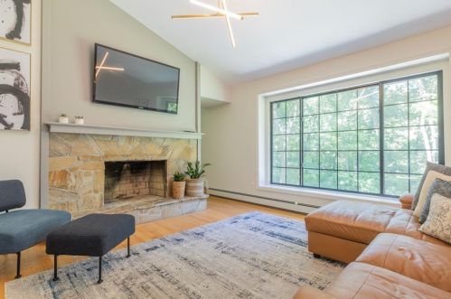 6 Lennon Rd, Lincoln, RI 02865-4911