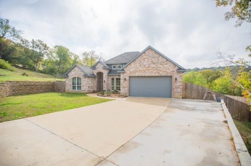 1726 Knob Hl Ct, Cedar Hill TX 75104-1501 exterior