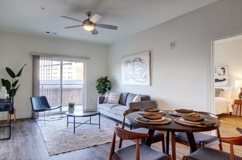 6444 Burnet Rd, Austin, TX 78757-3214