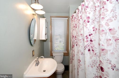 1418 Genesee St, Trenton NJ 08611-1910 exterior