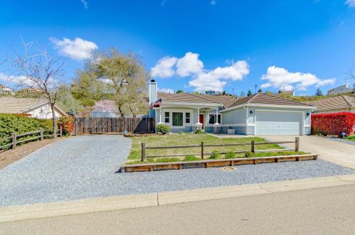 3357 Tea Rose Dr, Folsom, CA 95762-6568