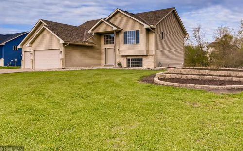 20832 Granada Ave, Columbus, MN 55025