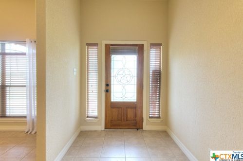 9223 Huber Rd, Seguin, TX 78155-1973