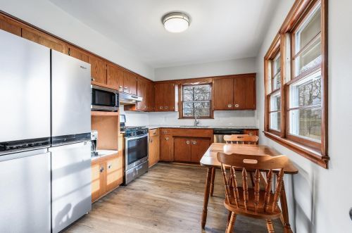 220 County Rd B, Saint Paul MN  55113-6683 exterior
