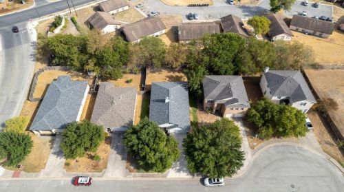 105 Rodeo Cv, Uhland TX 78640-5577 exterior