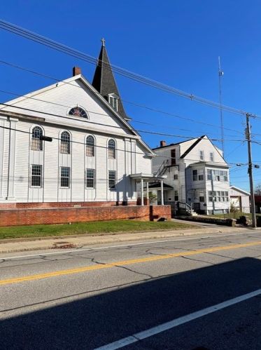 484 Fairview Ave, Coventry, RI 02816-7220