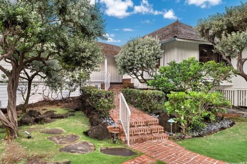 4139 Black Point Rd, Honolulu HI  96816-4846 exterior