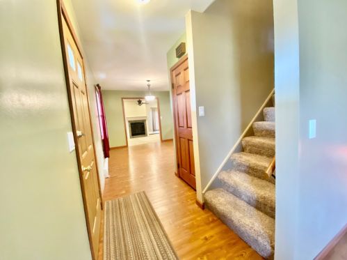 9 Curtmar Ct, Boulder Hill, IL 60538-2513