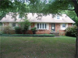 8127 Gordon Ln, Hermitage, TN 37076-2108