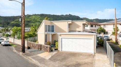 1714 Elua St, Honolulu HI  96819-3646 exterior
