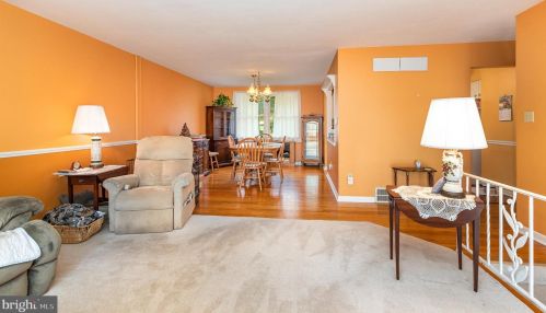 2178 Dorwood Dr, York, PA 17315-3630