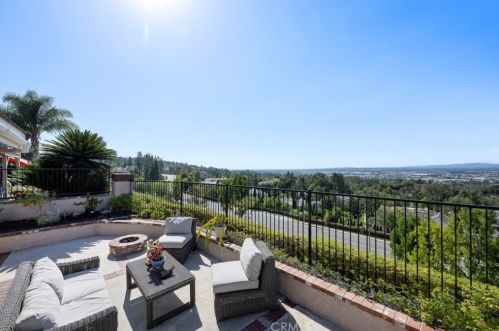 5000 Greensboro Ln, Anaheim CA  92807-4611 exterior