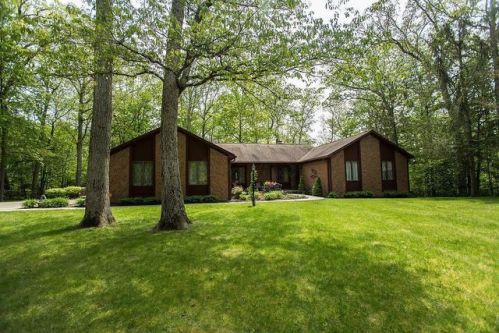 5283 Grosbeak Gln, Orient, OH 43146-9233