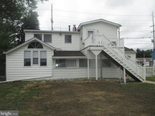 147 Evesham Rd, Runnemede, NJ 08078-1716