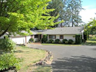 4199 Melqua Rd, Roseburg OR  97471-8900 exterior