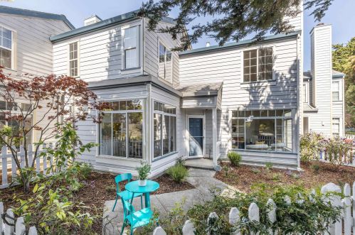 214 Commodore Dr, Richmond, CA 94804-4536