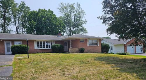 16613 Johnson Dr, Williamsport, MD 21795-1411