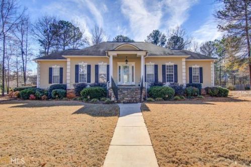 129 Panther Woods Dr, Jackson, GA 30233-5230