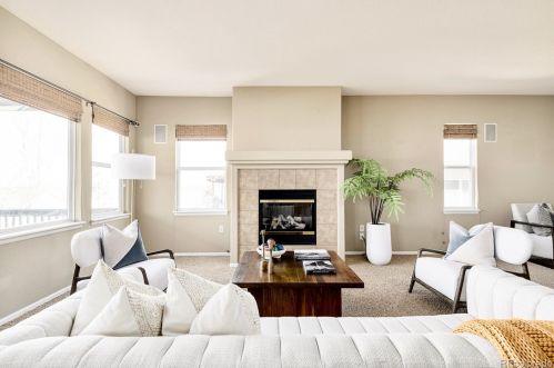 8136 Algonquian Cir, Aurora CO 80016-7018 exterior