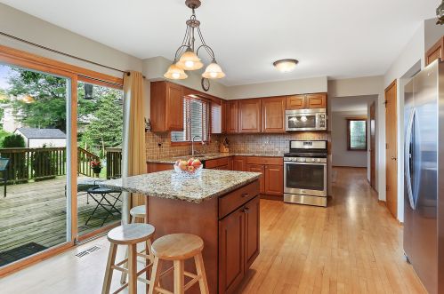 511 Wexford Dr, Lemont IL  60439-6158 exterior