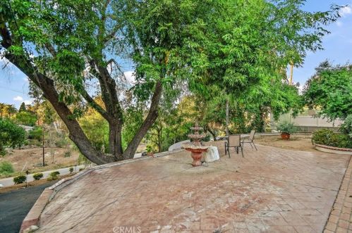 5064 Myrtle Ave, Riverside CA  92506-1423 exterior