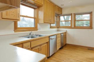 1443 Saint Albans St, Saint Paul MN  55117-3450 exterior