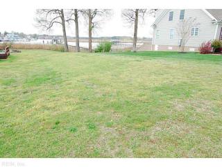 105 North St, Smithfield, VA 23430-1435