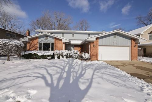 830 Warwick Rd, Bannockburn IL  60015-3100 exterior