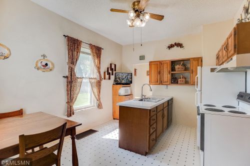 863 Bidwell St, Saint Paul MN  55118-5719 exterior