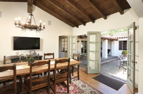 3113 Sparr Blvd, Glendale CA  91208-1829 exterior