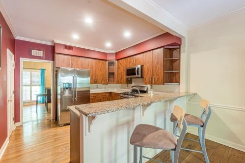 2101 Bohler Rd, Atlanta GA  30318-1515 exterior