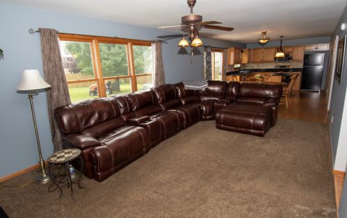 316 Arrowhead Dr, Minooka, IL 60447-8706