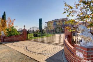 17501 Clements Rd, Lodi, CA 95240-9719