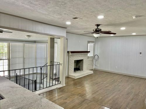 2313 Clairmont Rd, Atlanta GA  30329-3327 exterior