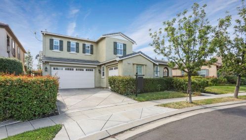 879 Amor St, Tracy, CA 95391-2048