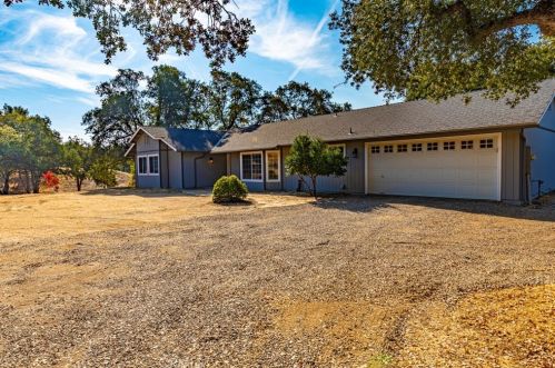47452 Veater Ranch Rd, Coarsegold, CA 93614-9493