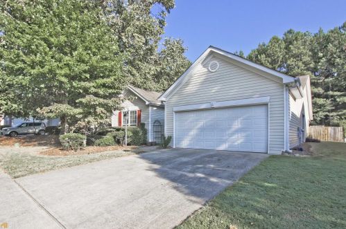 385 Avian Forest Dr, Stockbridge, GA 30281-7268