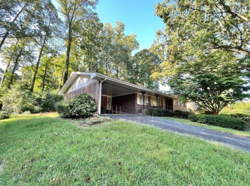 3011 Belingham Dr, Atlanta GA  30345-1506 exterior
