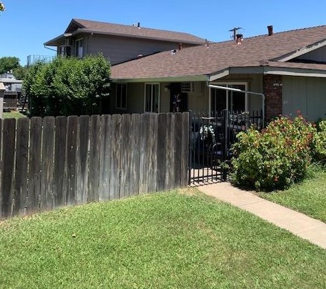 811 Kettleman Ln, Lodi, CA 95240-6026