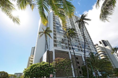 2611 Ala Wai Blvd, Honolulu HI  96815-3981 exterior