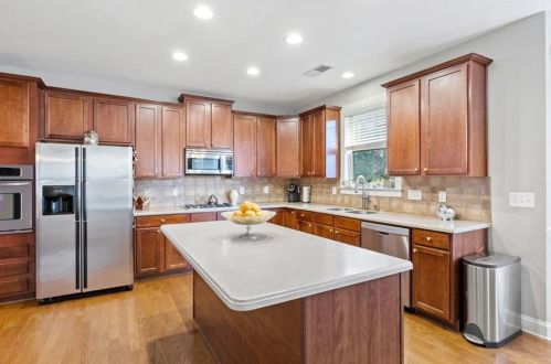 2077 Hatteras Way, Atlanta GA  30318-1085 exterior