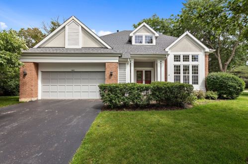 453 Pebble Beach Ln, Bannockburn, IL 60015-3886